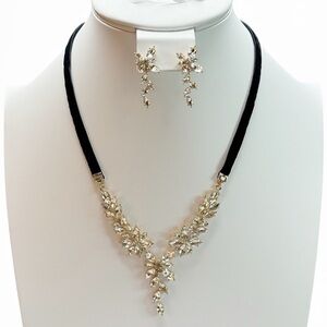 NWT Crystal Cascade Velvet Necklace & Earring Set | Avon